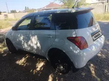 Toyota Ist, 2003