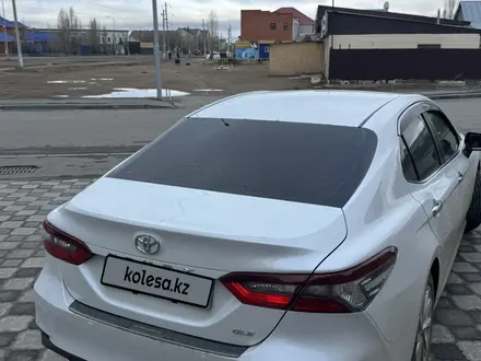Toyota Camry 2022 года за 13 600 000 тг. в Атырау – фото 9