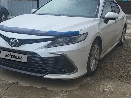 Toyota Camry 2022 года за 13 600 000 тг. в Атырау – фото 7