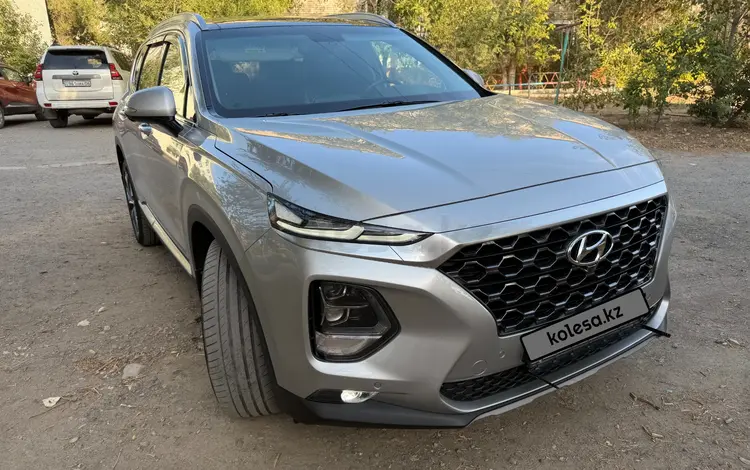 Hyundai Santa Fe 2020 года за 12 500 000 тг. в Атырау
