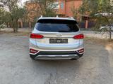 Hyundai Santa Fe 2020 года за 12 500 000 тг. в Атырау – фото 4