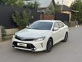 Toyota Camry 2017 года за 13 100 000 тг. в Алматы – фото 2