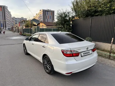 Toyota Camry 2017 года за 13 100 000 тг. в Алматы – фото 7