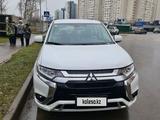 Mitsubishi Outlander 2022 года за 10 800 000 тг. в Уральск – фото 2