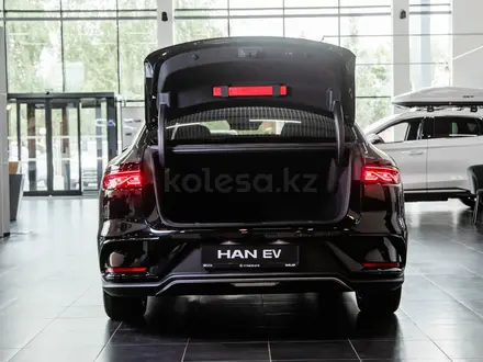 BYD Han Flagship EV 2026 года за 22 490 000 тг. в Костанай – фото 18