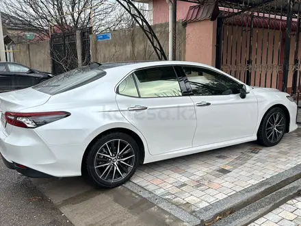 Toyota Camry 2021 года за 17 000 000 тг. в Шымкент – фото 8