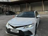 Toyota Camry 2022 года за 17 000 000 тг. в Шымкент – фото 3