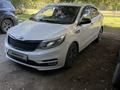 Kia Rio 2015 года за 3 500 000 тг. в Уральск – фото 2