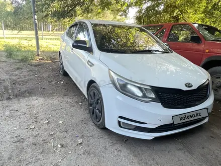 Kia Rio 2015 года за 3 500 000 тг. в Уральск – фото 4