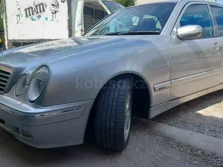 Mercedes-Benz E 280 2000 года за 5 500 000 тг. в Шымкент – фото 2