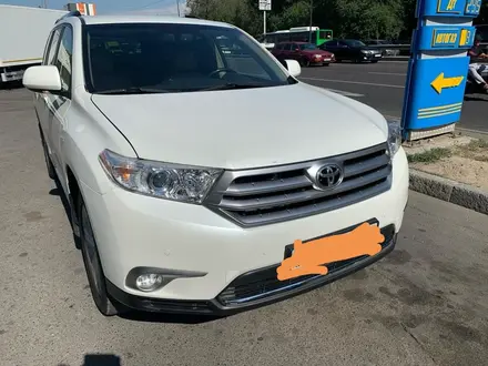 Toyota Highlander 2011 года за 10 000 тг. в Караганда – фото 2