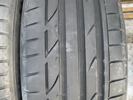 Пара летние шины 225/45/19 225/45R19 Bridgestoone. за 45 000 тг. в Алматы – фото 3