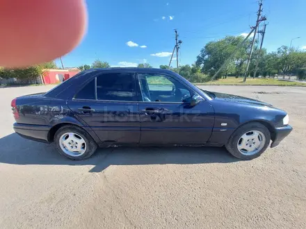 Mercedes-Benz C 180 1996 года за 1 600 000 тг. в Караганда