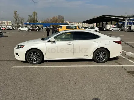 Lexus ES 300h 2017 года за 14 900 000 тг. в Алматы – фото 4