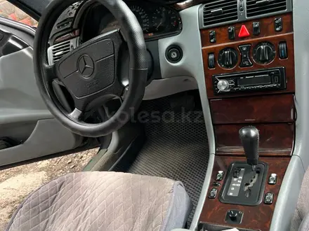 Mercedes-Benz E 280 1996 года за 3 800 000 тг. в Алматы – фото 11