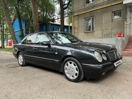 Mercedes-Benz E 280 1996 года за 3 800 000 тг. в Алматы – фото 2
