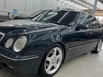 Mercedes-Benz E 320 2001 года за 6 000 000 тг. в Алматы – фото 8