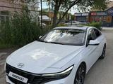 Hyundai Elantra 2024 года за 7 700 000 тг. в Атырау