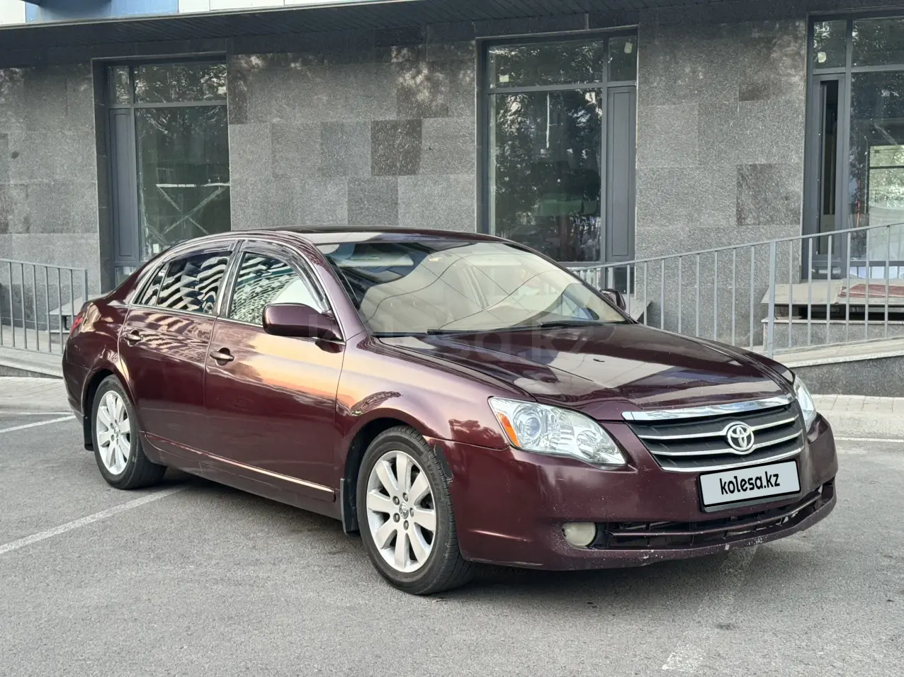 Toyota Avalon, 2005