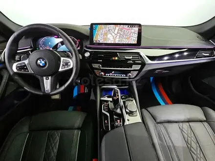 BMW 530 2023 года за 29 500 000 тг. в Алматы – фото 7