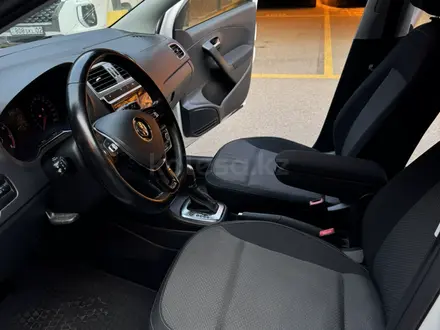 Volkswagen Polo 2015 года за 5 500 000 тг. в Алматы – фото 25