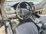 Toyota Camry 2015 года за 6 400 000 тг. в Уральск – фото 4