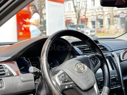 Toyota Camry 2015 года за 6 400 000 тг. в Уральск – фото 5