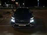 Hyundai Santa Fe 2021 года за 19 500 000 тг. в Туркестан – фото 2