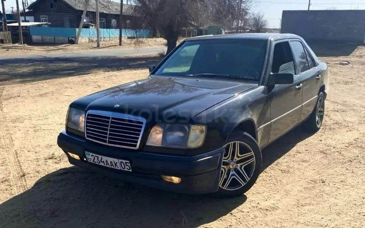 Бампера на Мерседес 124 ген 2 Амгүшін35 000 тг. в Семей