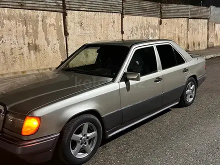 Mercedes-Benz E 230 1990 года за 1 800 000 тг. в Шымкент – фото 2