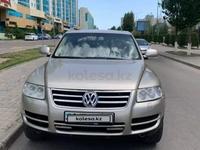 Volkswagen Touareg 2006 годаfor7 300 000 тг. в Астана