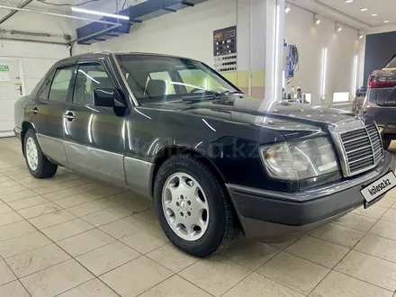 Mercedes-Benz E 280 1992 года за 7 000 000 тг. в Алматы