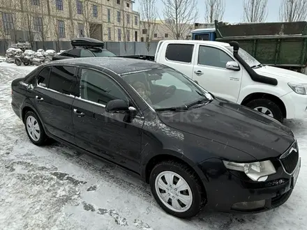 Skoda Superb 2012 года за 3 200 000 тг. в Актобе – фото 2