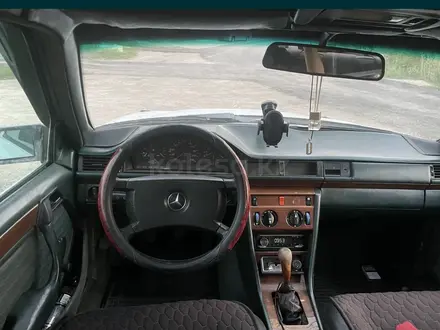 Mercedes-Benz E 230 1990 года за 600 000 тг. в Алматы – фото 2