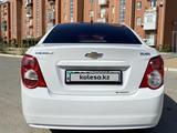 Chevrolet Aveo 2014 года за 3 350 000 тг. в Байконыр – фото 4