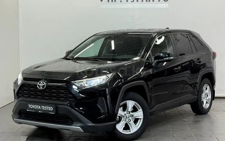 Toyota RAV4 Prestige 2021 года за 13 090 000 тг. в Астана