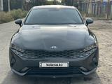 Kia K5 2021 года за 8 990 000 тг. в Алматы – фото 2