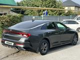 Kia K5 2021 года за 8 990 000 тг. в Алматы – фото 4