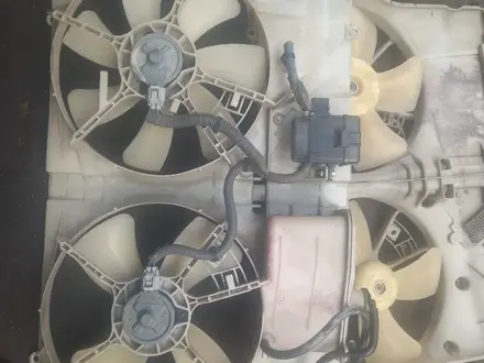 Вентилятор охлаждения в сборе с диффузором на тайоту альпард за 30 000 тг. в Алматы – фото 3