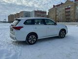 Mitsubishi Outlander 2022 года за 11 900 000 тг. в Актобе – фото 5