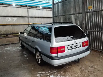 Volkswagen Passat 1994 года за 2 800 000 тг. в Тараз – фото 4