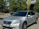 Toyota Camry 2012 года за 7 500 000 тг. в Уральск – фото 2