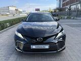 Toyota Camry 2021 года за 15 500 000 тг. в Актобе