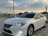 Lexus ES 300h 2013 годаүшін8 100 000 тг. в Жанаозен – фото 3