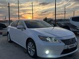Lexus ES 300h 2013 годаүшін8 100 000 тг. в Жанаозен – фото 2