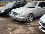 Mercedes-Benz E 280 1996 года за 1 700 000 тг. в Астана – фото 2