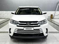 Toyota Highlander 2015 годаfor14 500 000 тг. в Шымкент