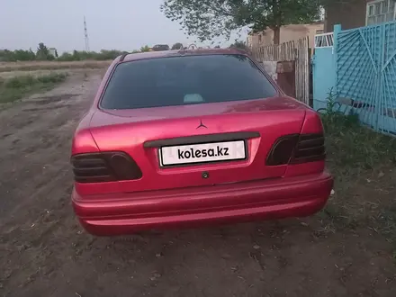 Mercedes-Benz E 280 1998 года за 3 000 000 тг. в Караганда – фото 3