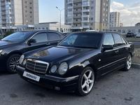 Mercedes-Benz E 320 1998 годаfor3 800 000 тг. в Алматы