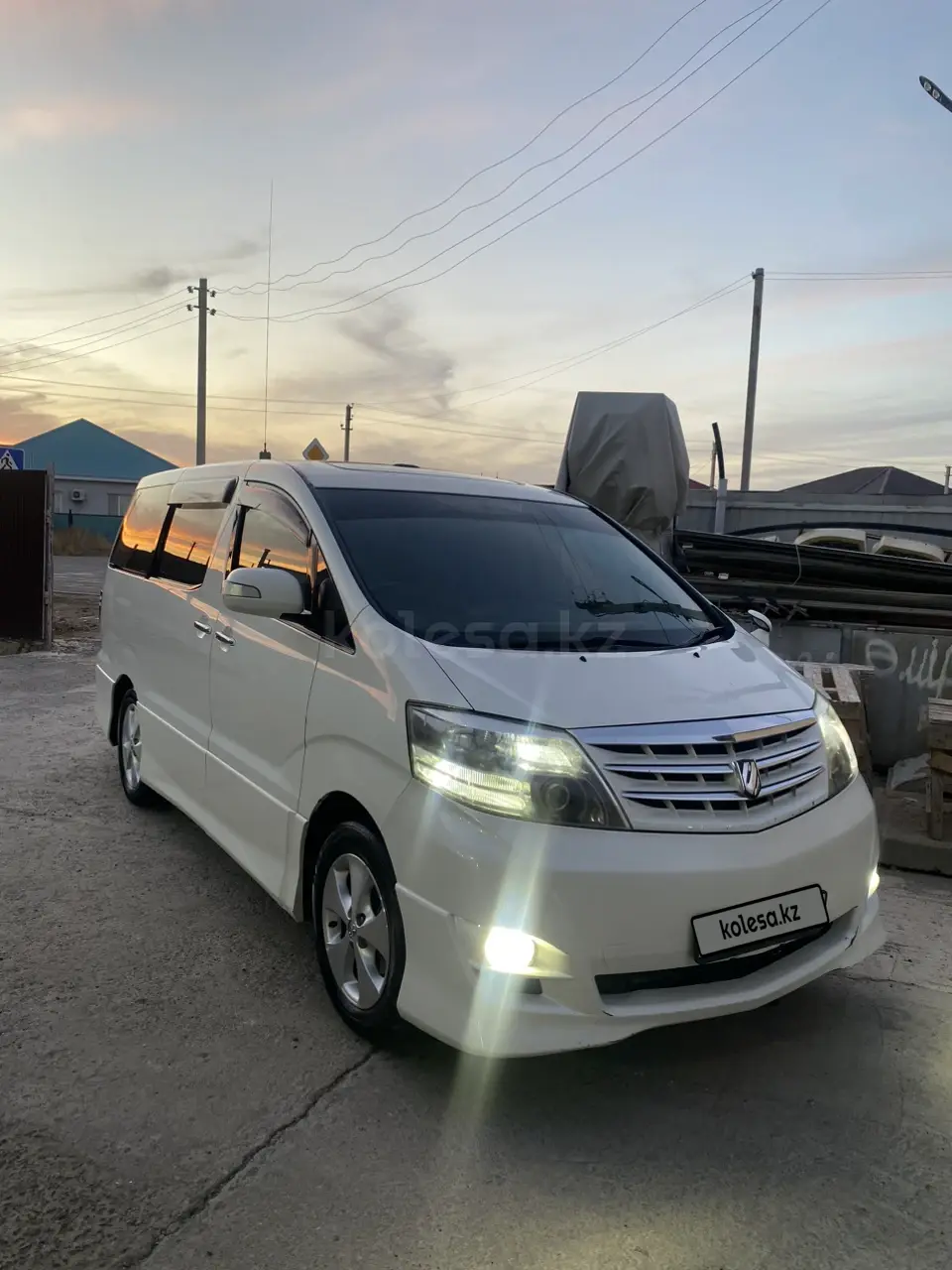 Toyota Alphard, 2006